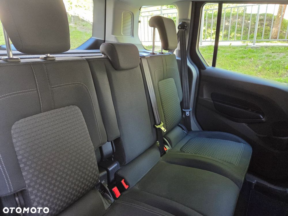 Ford Tourneo Connect - 11