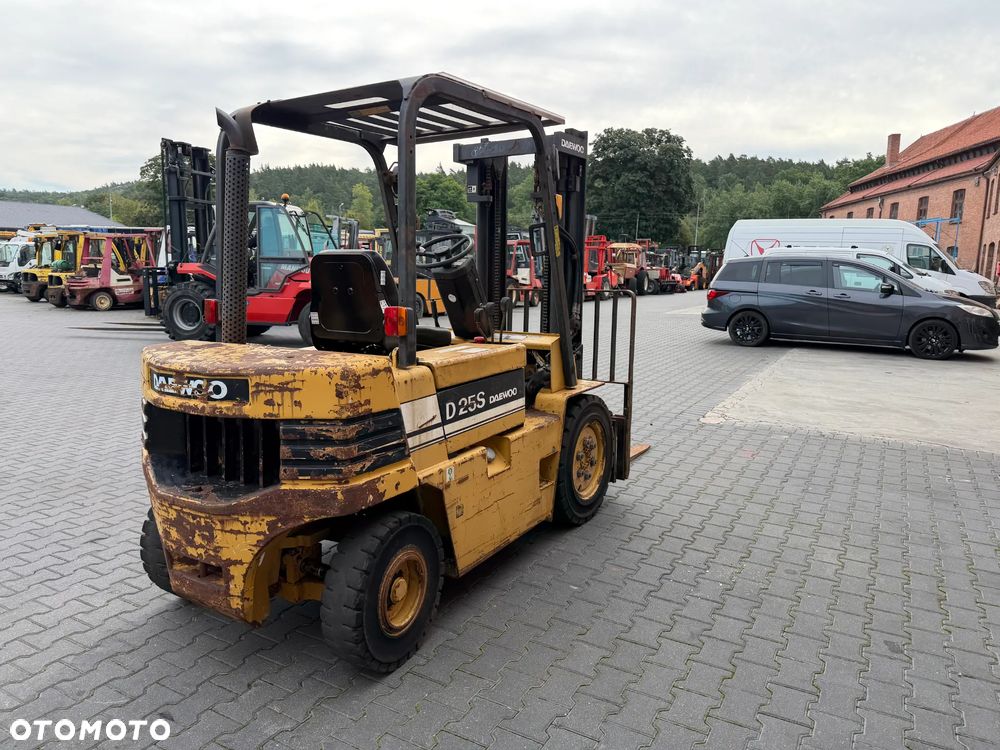 Daewoo D25S-2 - 5
