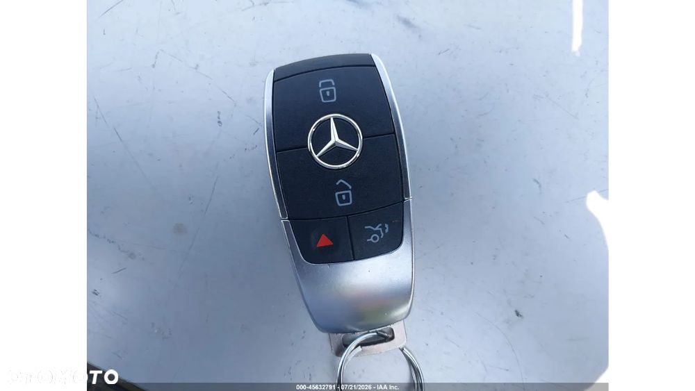 Mercedes-Benz GLA 250 8G-DCT AMG Line - 12