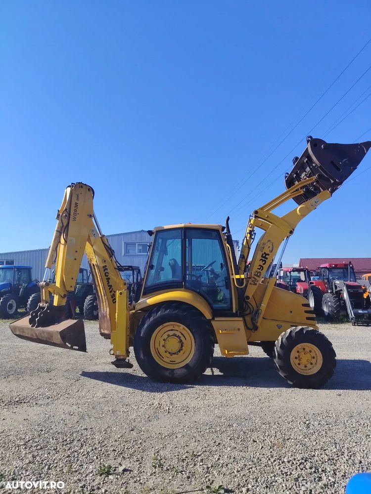 Komatsu WB 93 R - 4