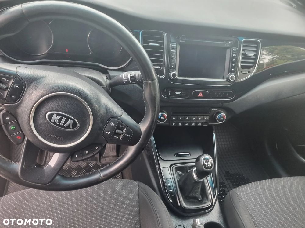 Kia Carens 1.7 CRDi L 7os - 5