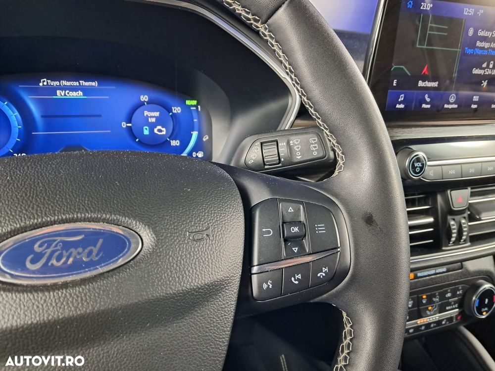 FORD Kuga 2022 — imagine 15