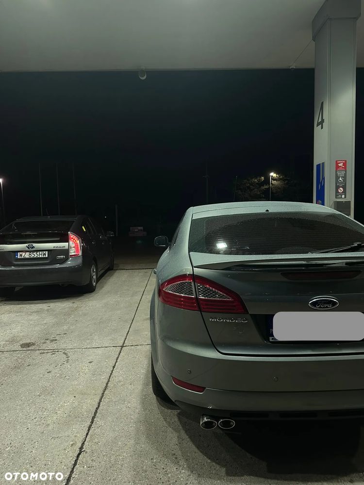 Ford Mondeo 2.3 Ghia - 10