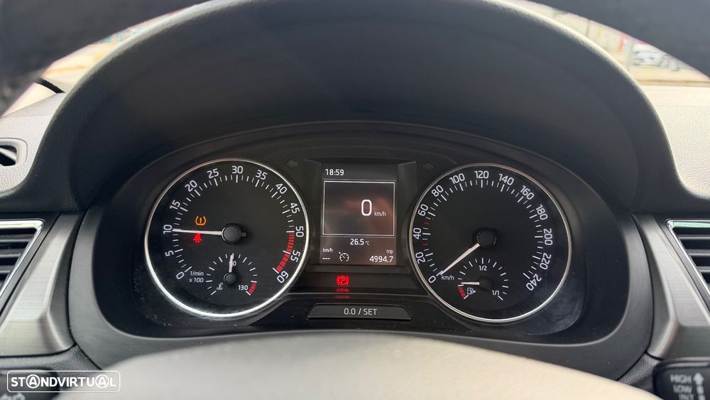 Skoda Rapid Spaceback 1.6 TDi Style - 10