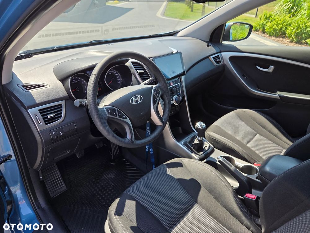 Hyundai i30 1.6 Comfort - 10