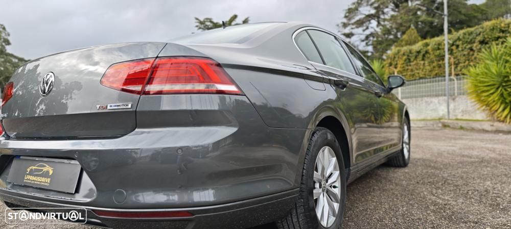 VW Passat 1.6 TDI Confortline - 12