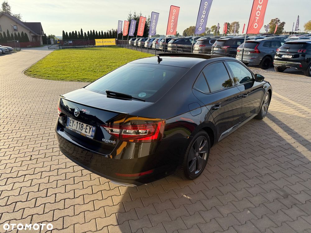 Skoda Superb 2.0 TDI Sportline DSG - 10