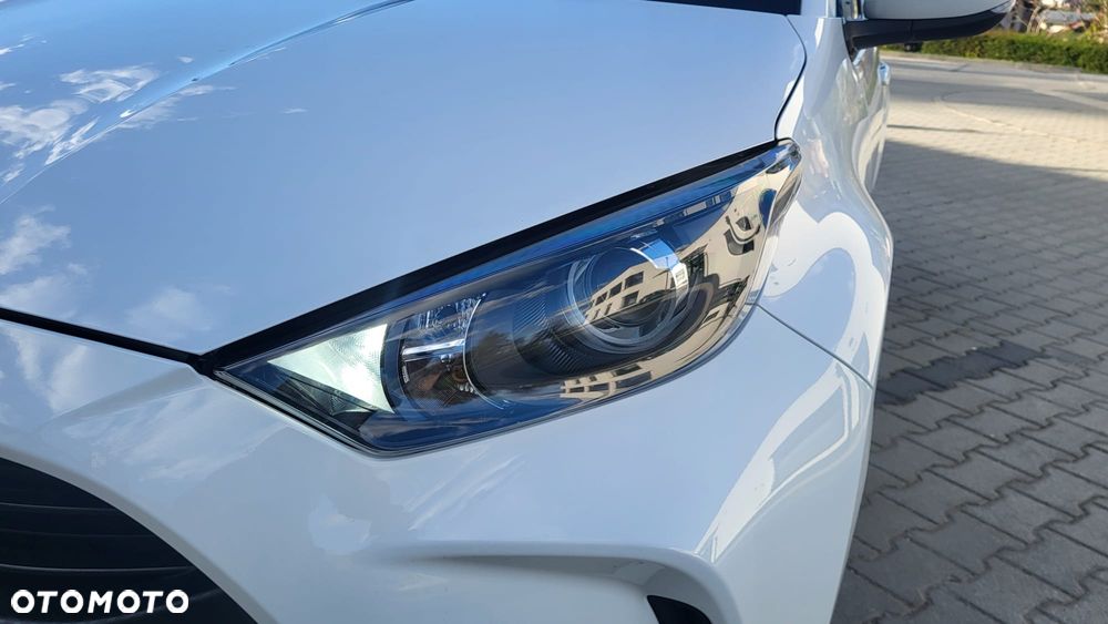 Toyota Yaris Hybrid 100 Dynamic - 11