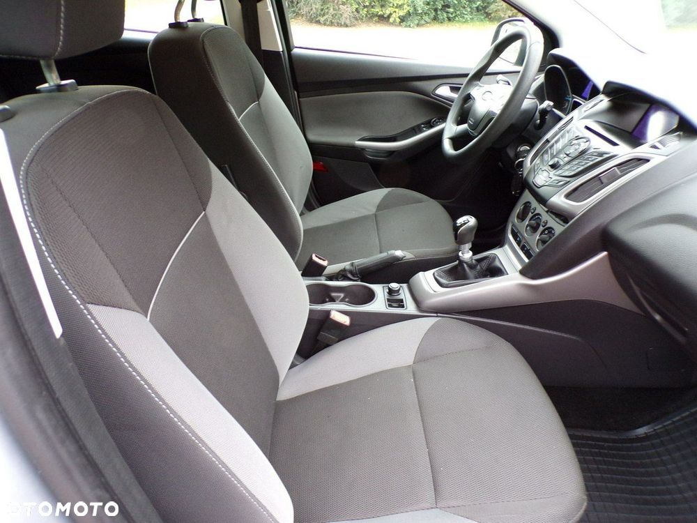 Ford Focus - 23