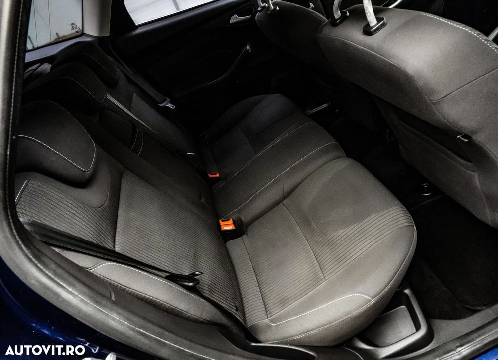 Ford Focus 1.6 TDCI DPF Titanium - 16