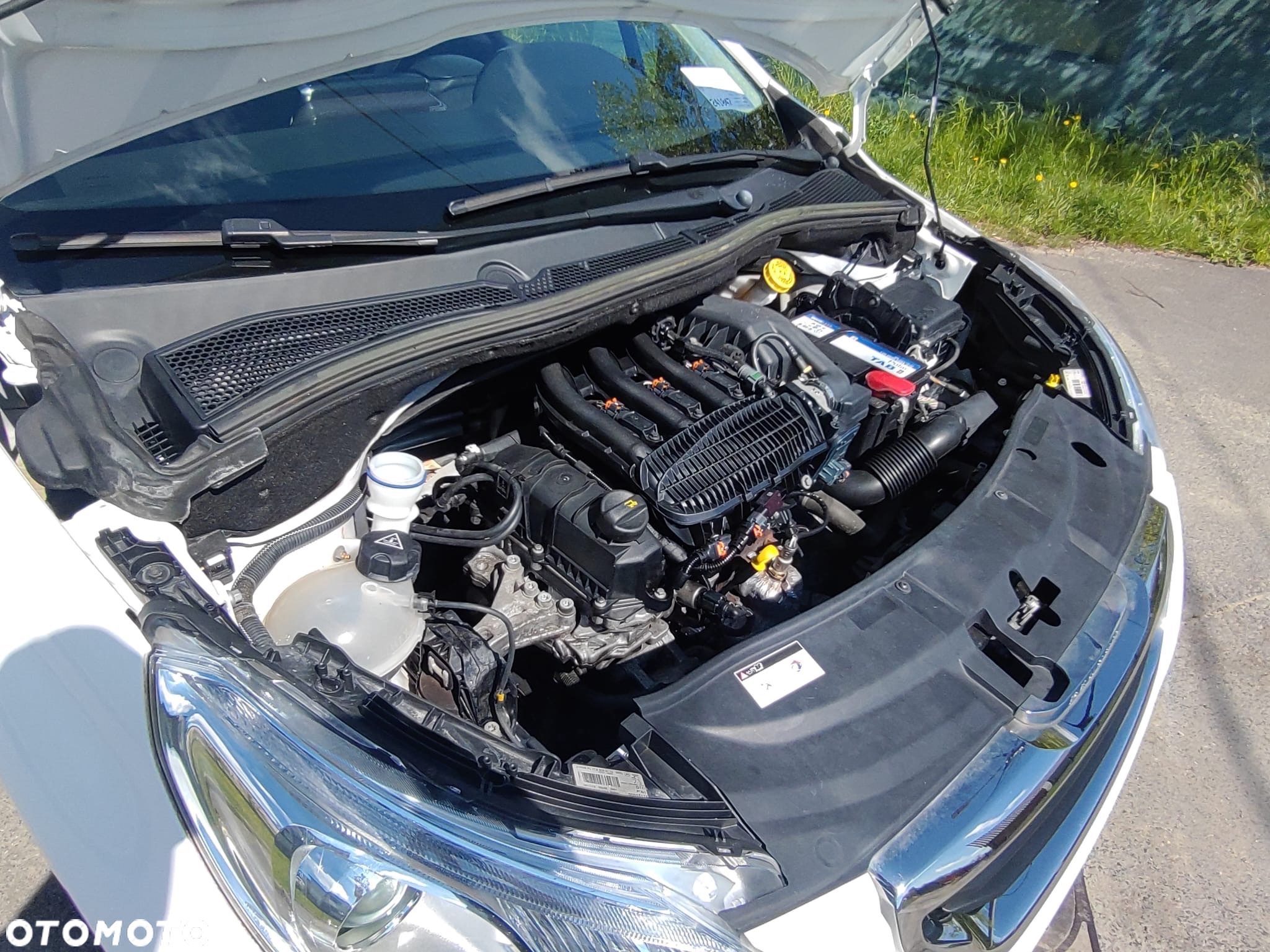 Peugeot 2008 1.2 Pure Tech Allure S&S - 36
