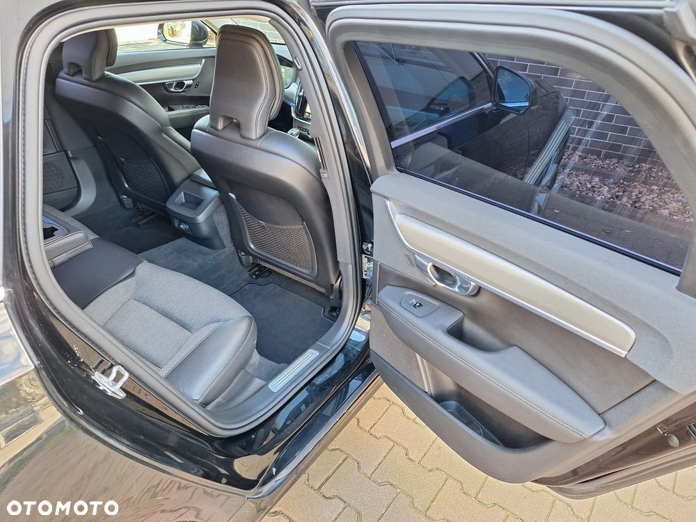 Volvo V90 D4 Momentum Pro - 20