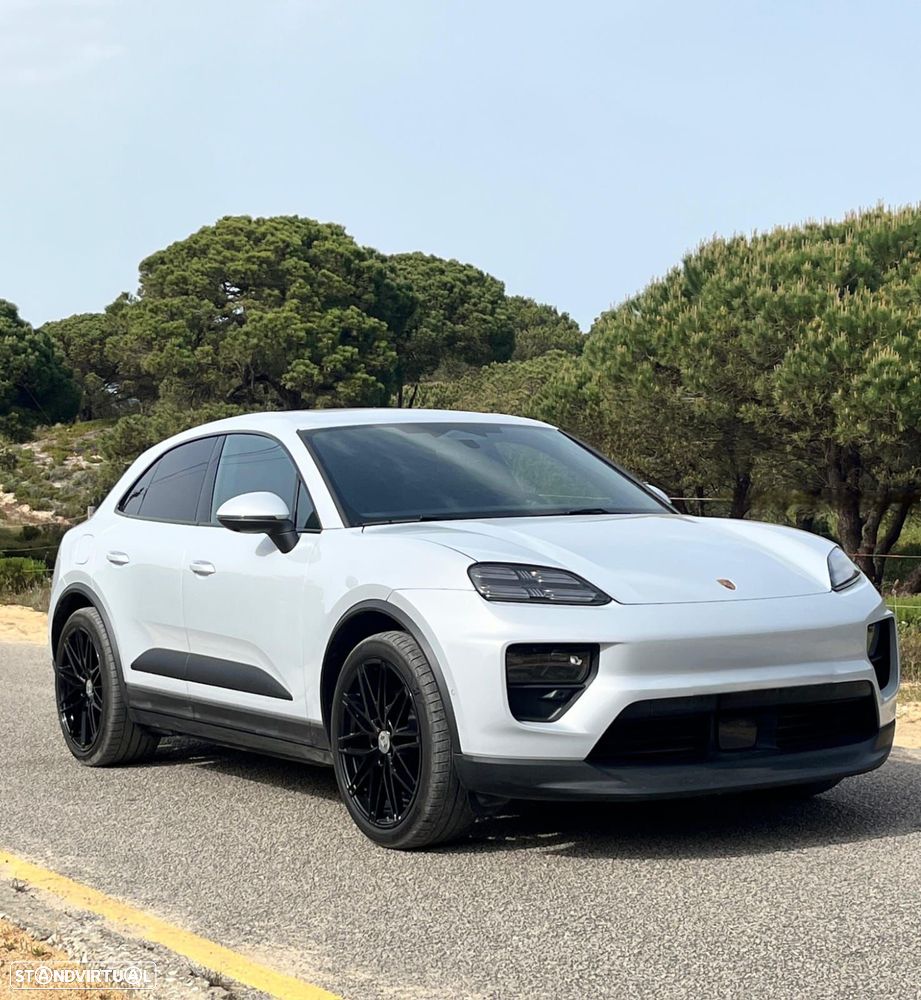 Porsche Macan Electric - 3