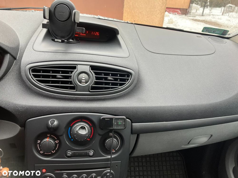 Renault Clio 1.2 16V Authentique - 4