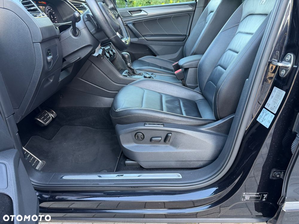 Volkswagen Tiguan 2.0 TDI SCR 4MotION DSG R-Line - 16