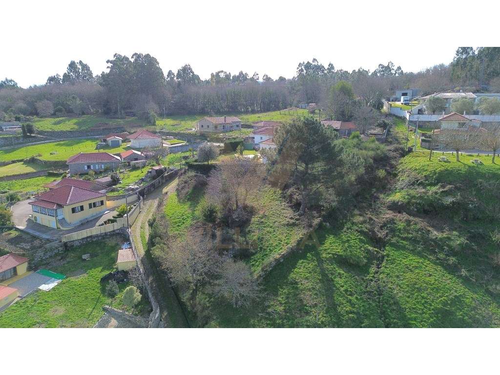 Terreno para Construção 1.100 m² com Vista Campo | Paredes de Coura - Grande imagem: 4/7