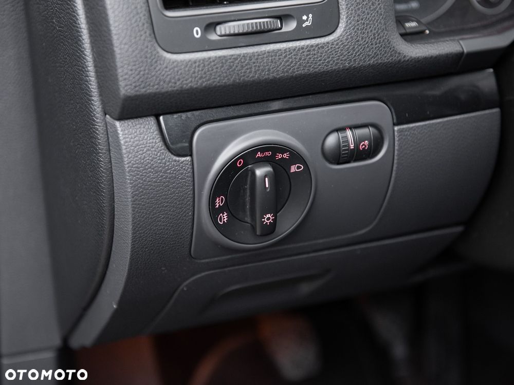 Volkswagen Golf - 18