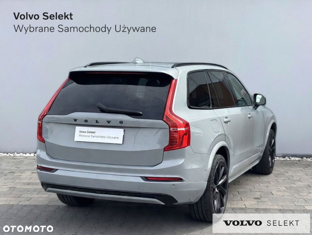 Volvo XC 90 - 7