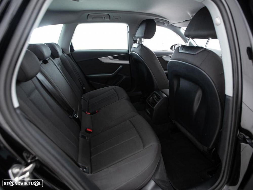 Audi A4 Avant 35 TDI S tronic - 12