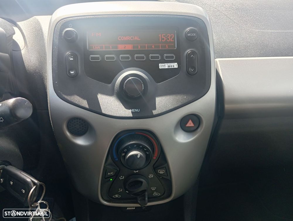 Citroën C1 1.0 VTi Shine ETG - 8