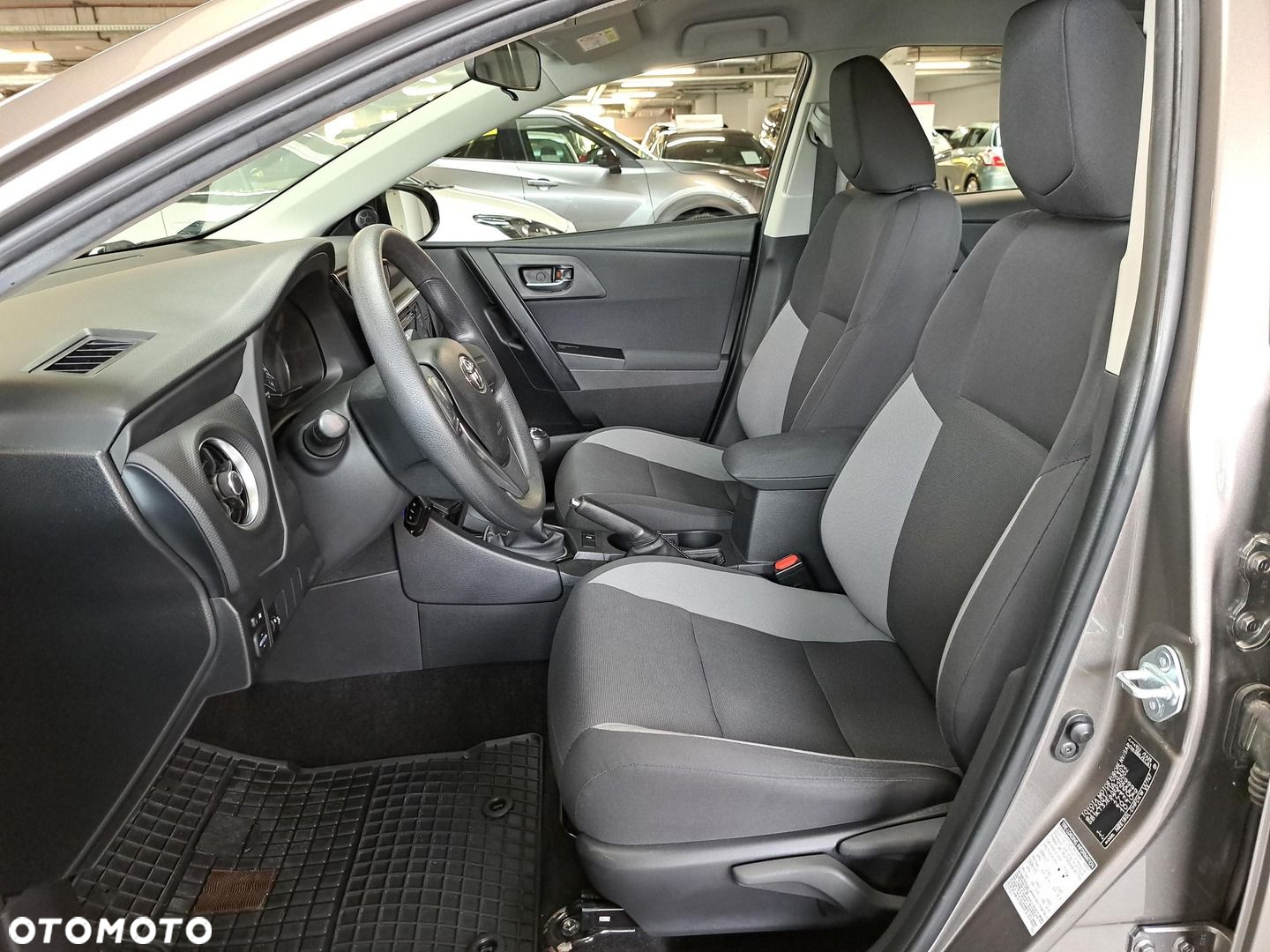 Toyota Auris 1.33 VVT-i Active - 10