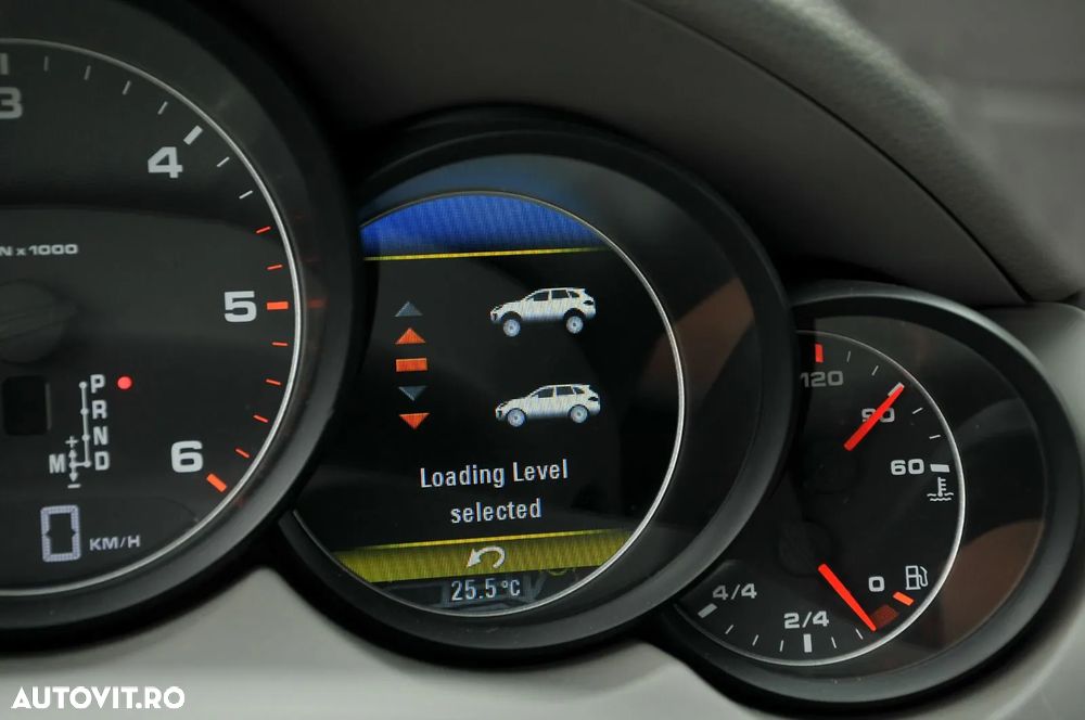 Porsche Cayenne 3.0TD TipTronic - 11