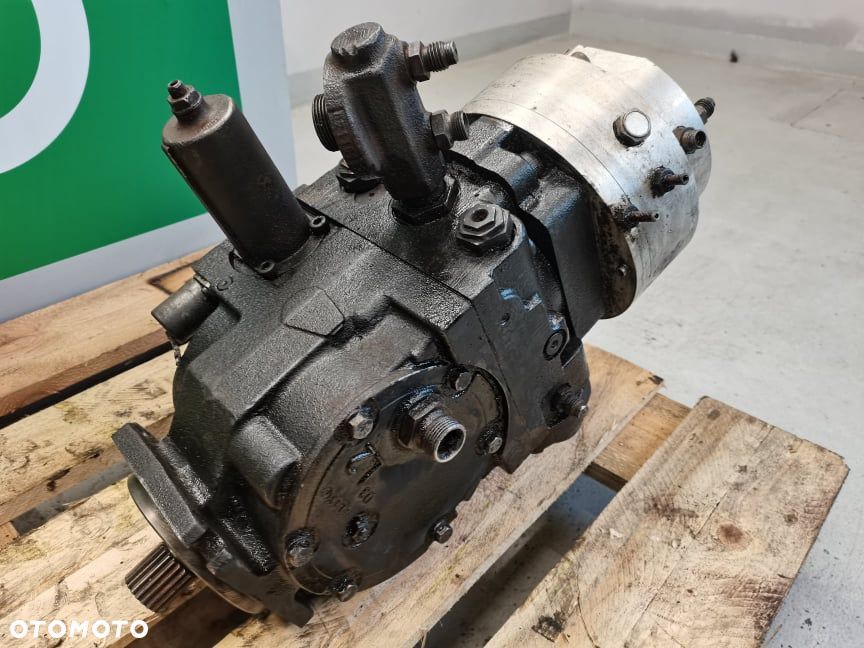Merlo .... Multifarmer {Pompa jazdy Sauer-Danfoss 90R075} - 9