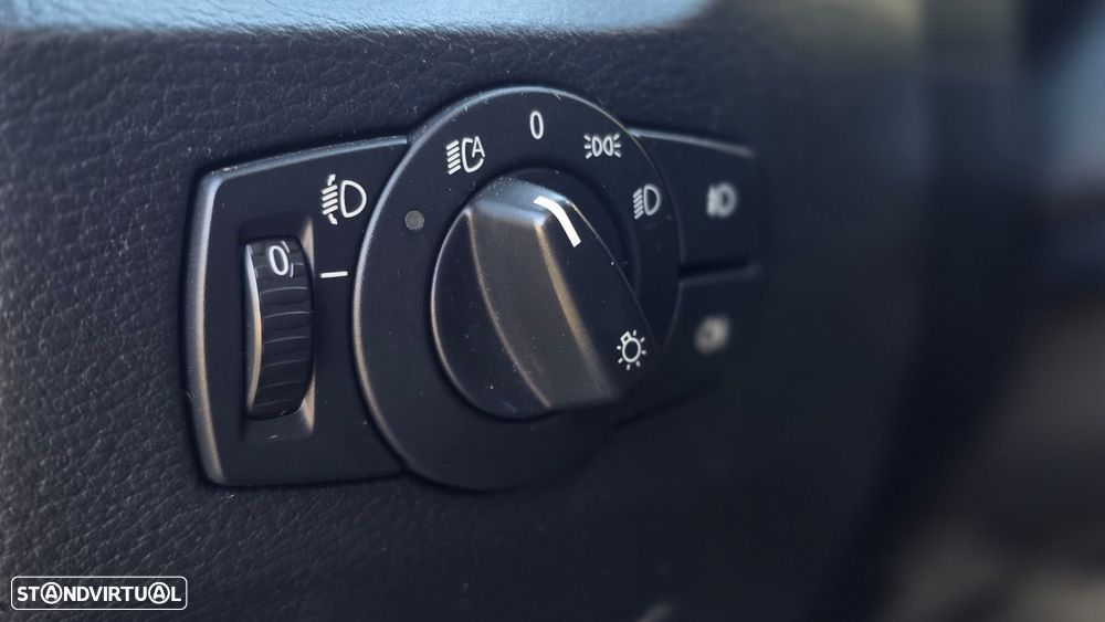 BMW X1 18 d xDrive - 12