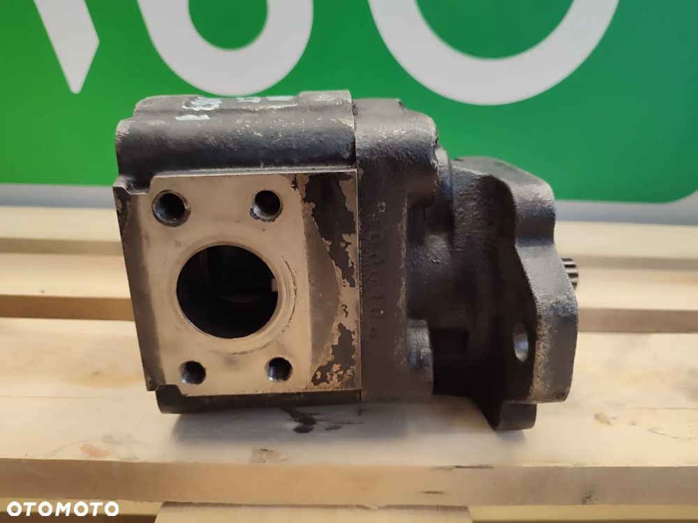 Pompa hydrauliczna CASAPPA 13122154 MANITOU MT 1030 - 5