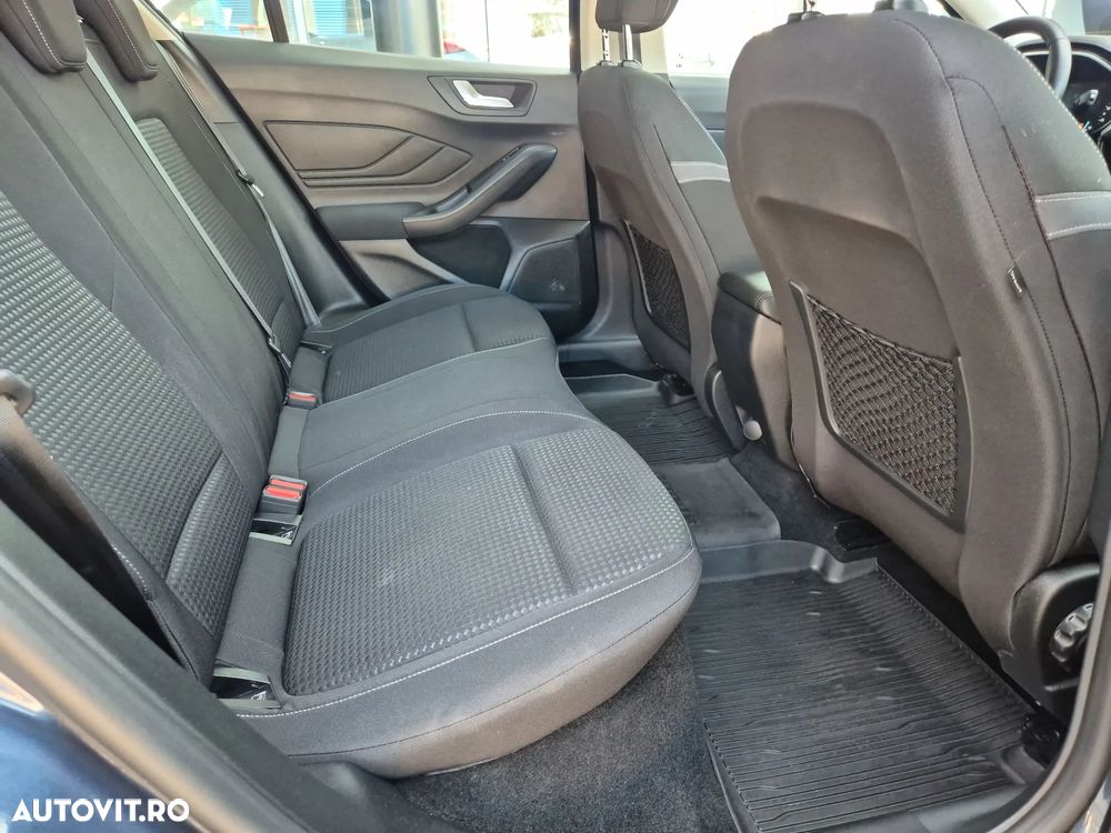 Ford Focus 1.0 EcoBoost Trend - 22