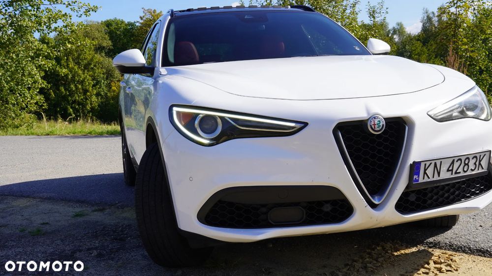 Alfa Romeo Stelvio - 2