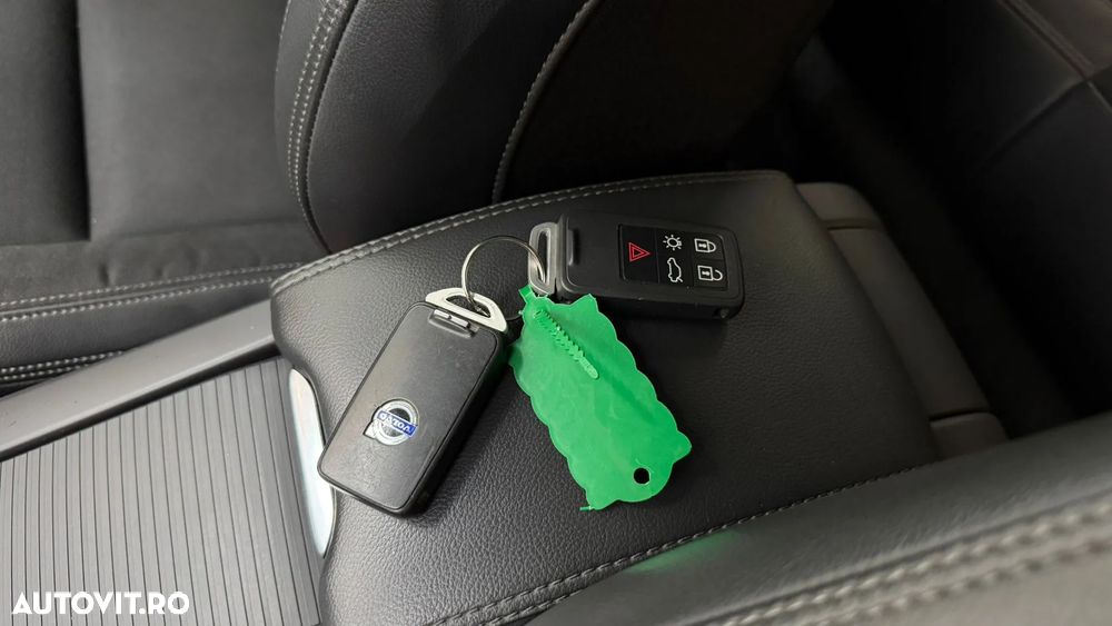 Volvo XC 60 D4 Momentum - 31