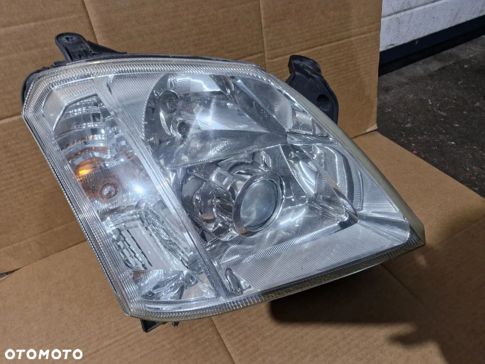 Lampa przednia prawa lewa XENON Opel Meriva A EUROPA - 2