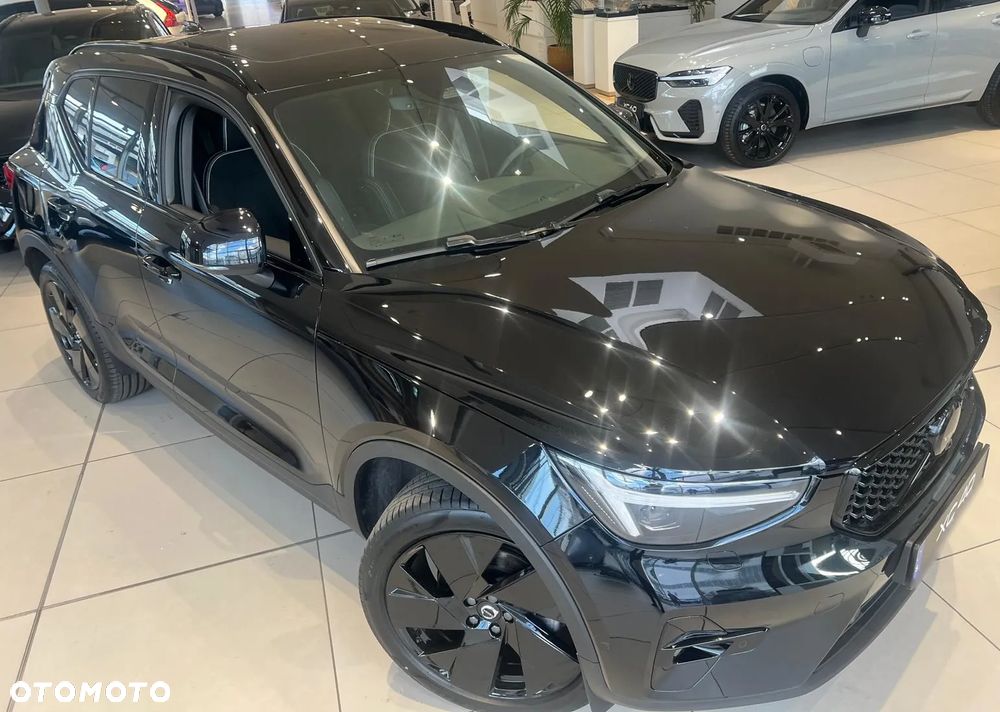 Volvo XC 40 B4 B AWD DKG Ultimate Dark - 3