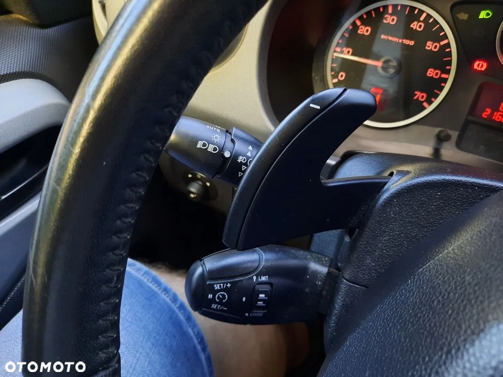 Citroën Berlingo Multispace BlueHDi 100 S&S ETG6 90 Jahre - 21