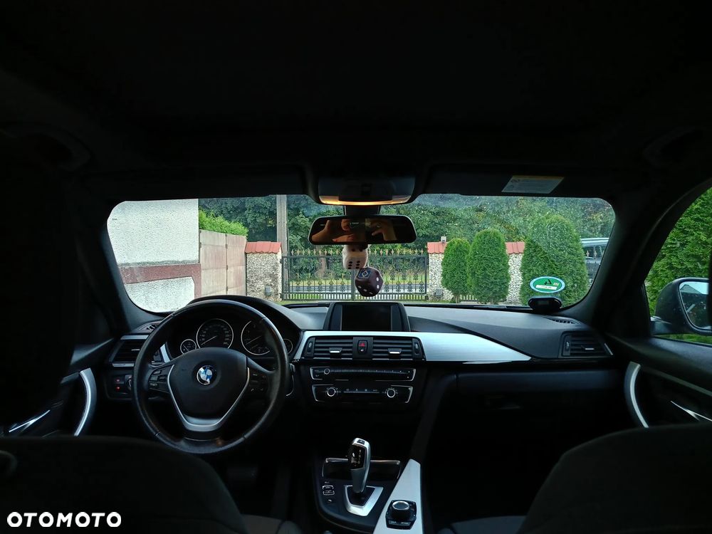 BMW Seria 3 320d Sport-Aut Blue Performance Sport Line - 15