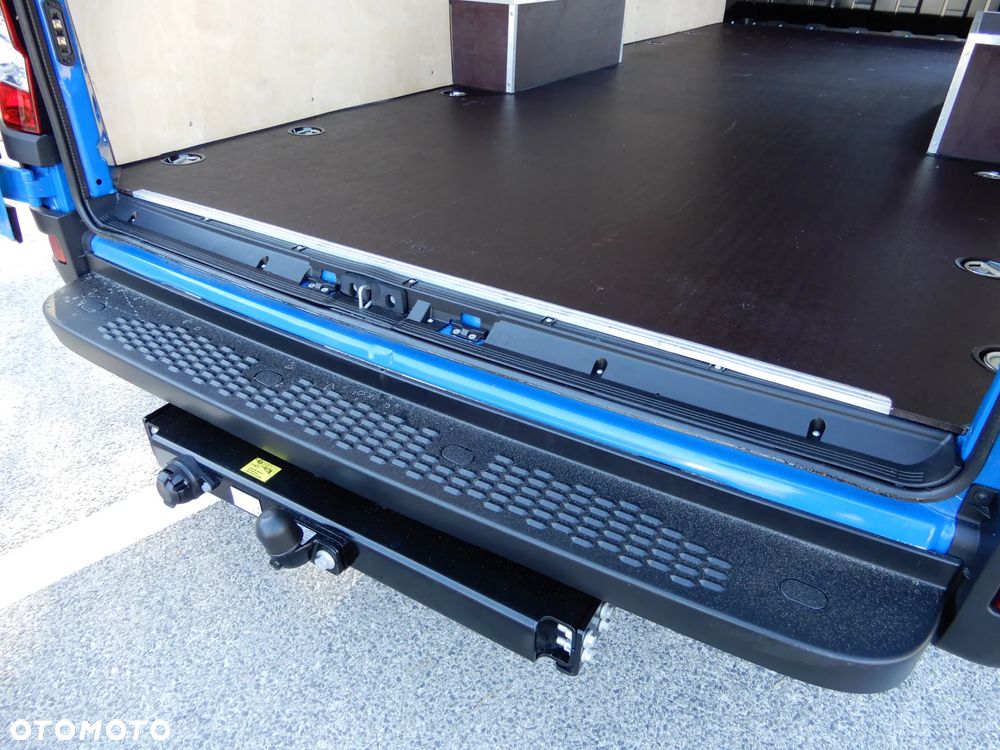 Iveco Daily 35S18 3.0 HPI 180 KM POWER Furgon Blaszak XXL 4.70 CM MAXI LONG Wysokość H2 1900 mm WZMACNIANE ZAWIESZENIE 968 Kg Ładowność HAK 3500 Kg Rozstaw Osi 4100 mm DMC 3500 Kg, WZMACNIANY Stan NOWY NIE UŻYWANY OKAZJA DOSTEPNY I GOTOWY - 19