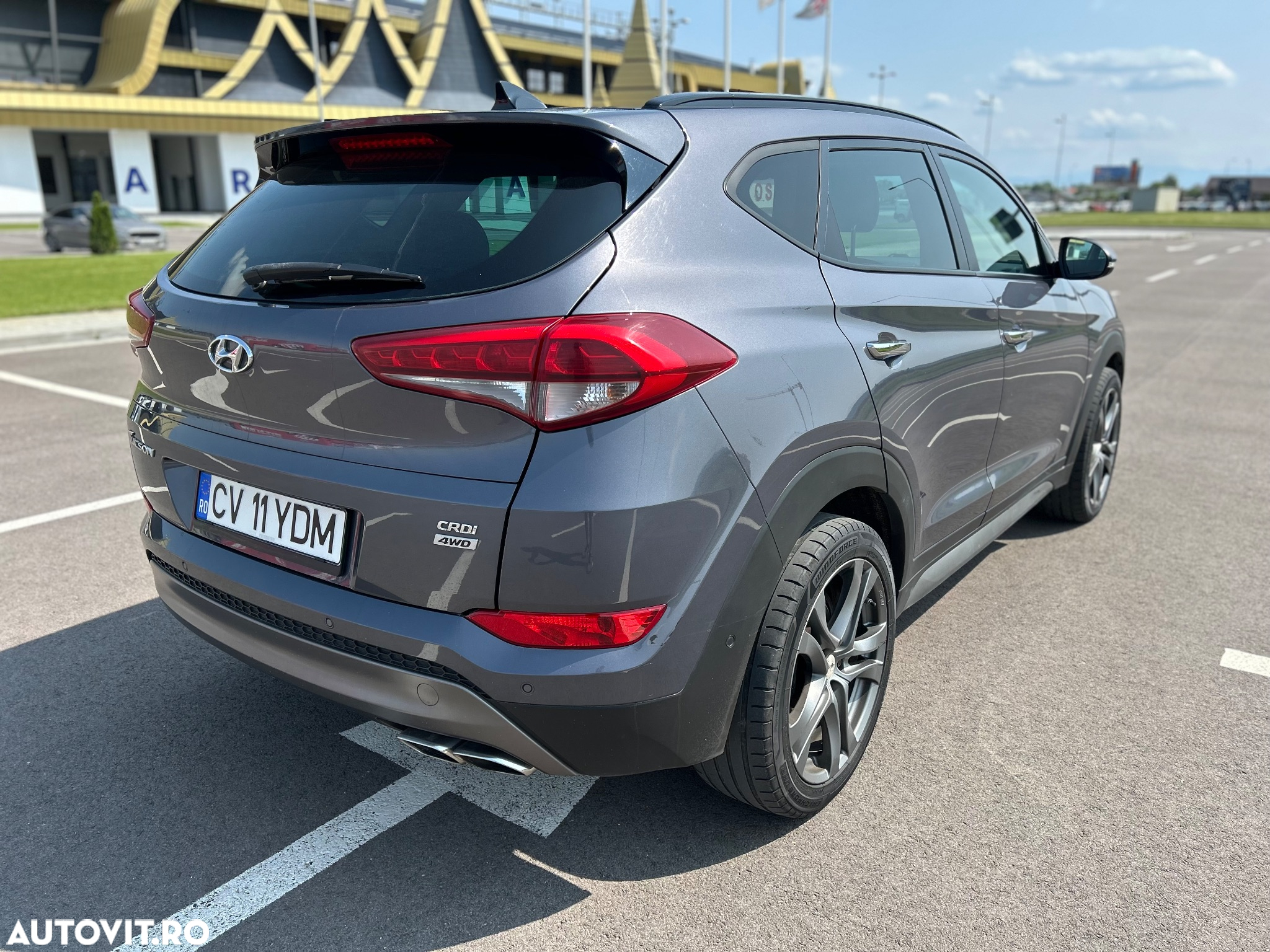 Hyundai Tucson 2.0 CRDI 4WD Automatik Premium - 6