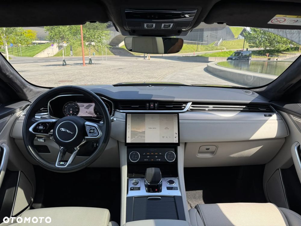 Jaguar F-Pace D200 AWD R-Dynamic HSE - 20