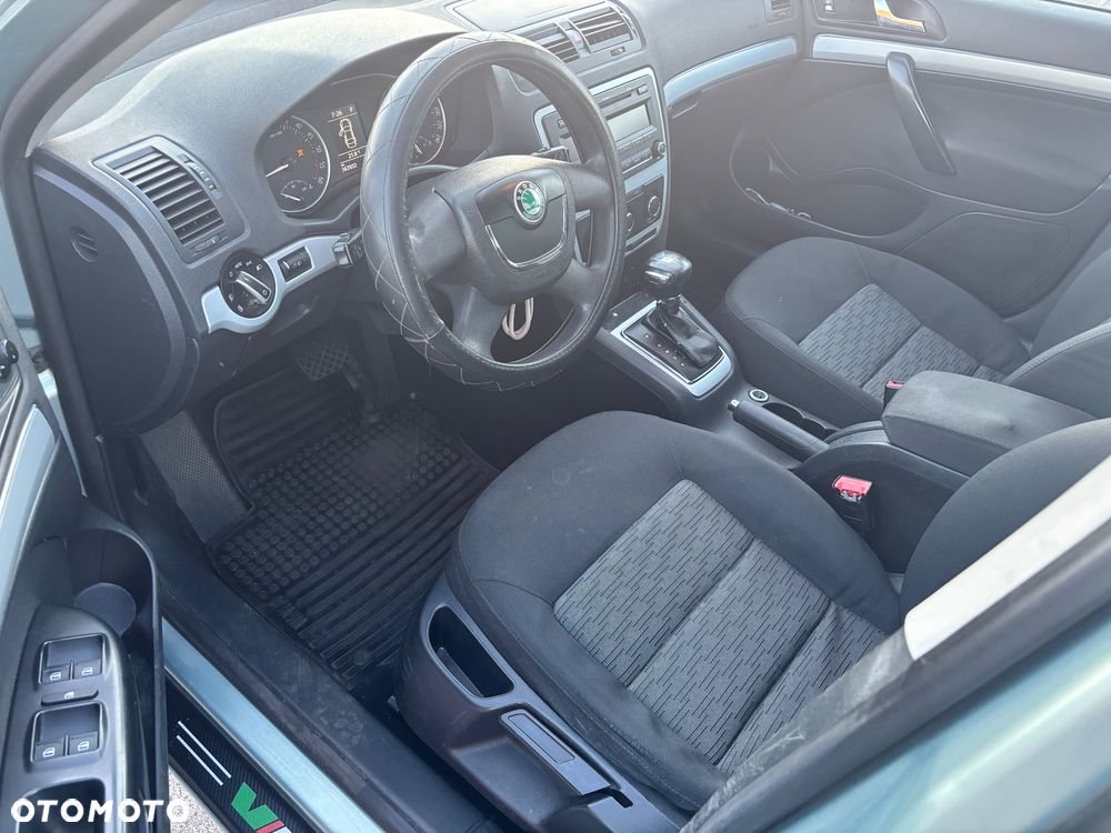 Skoda Octavia 2.0 TDI DPF DSG Ambiente - 26