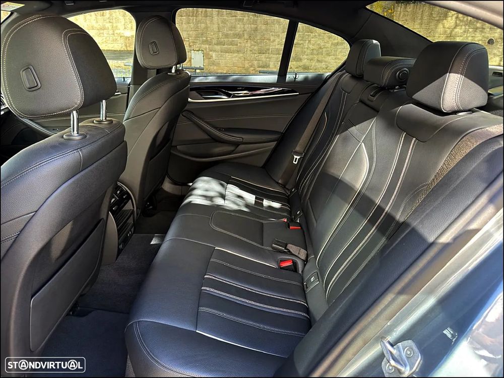 BMW 530 e Line Luxury - 33