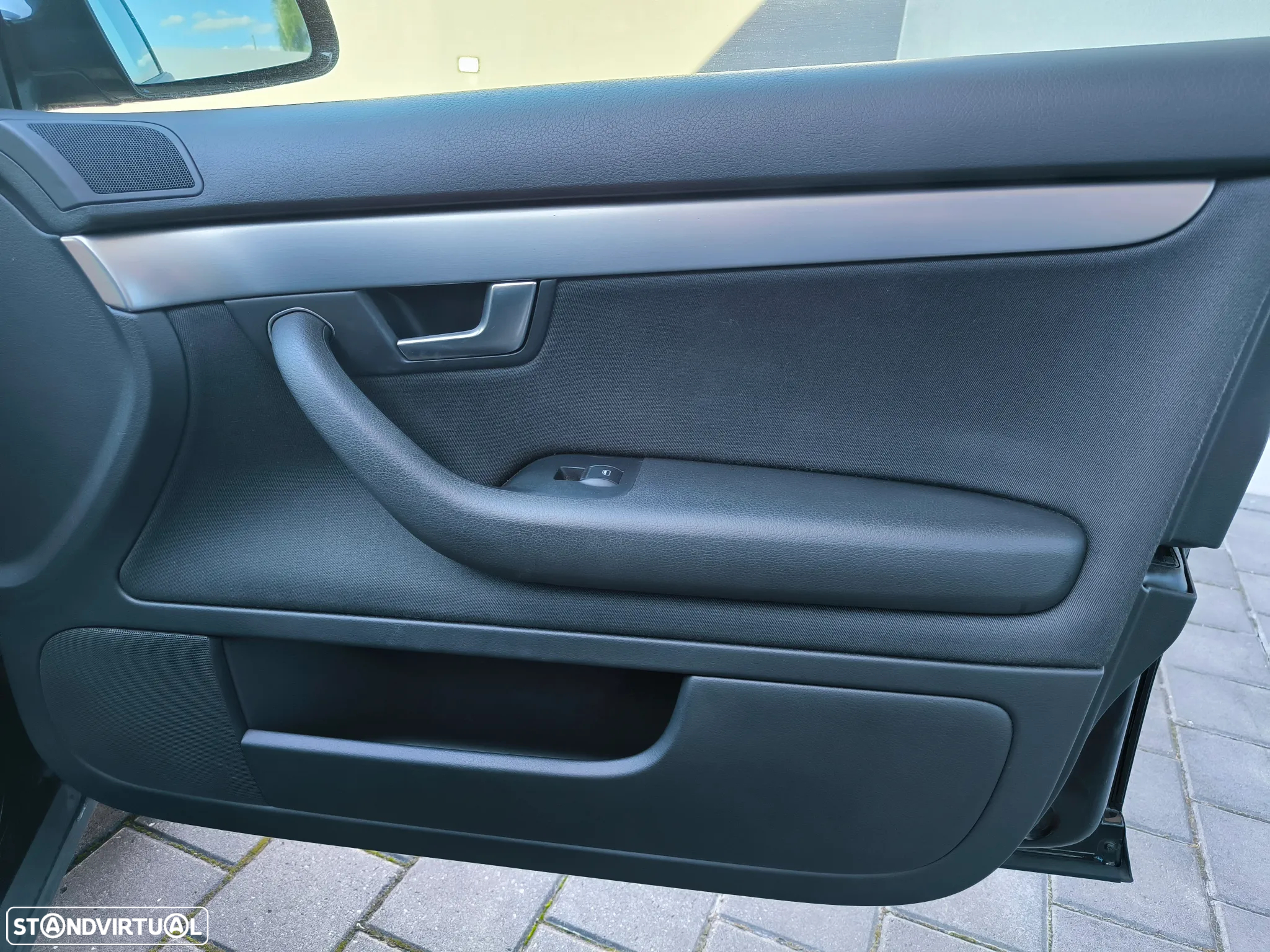 Audi A4 2.0 TDI Advance - 32