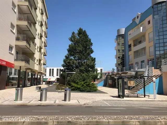 Apartamento T3 no Entroncamento 180m da Estação de Comboios - Grande imagem: 2/21