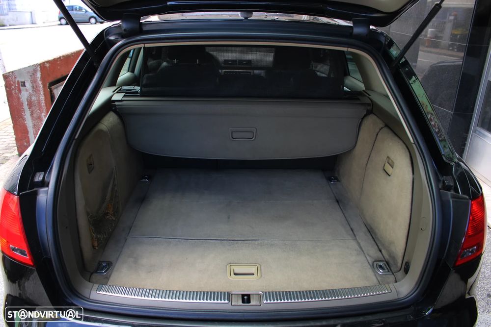 Audi A4 Avant 2.0 TDi S-line - 47