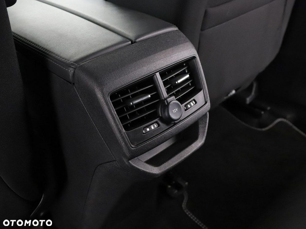 Peugeot 3008 Hybrid4 300 e-EAT8 Allure Pack - 40