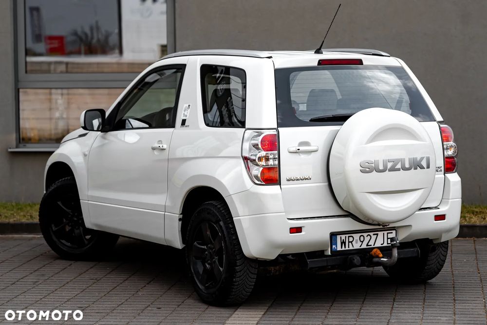 Suzuki Grand Vitara 1.6 Black&White - 34