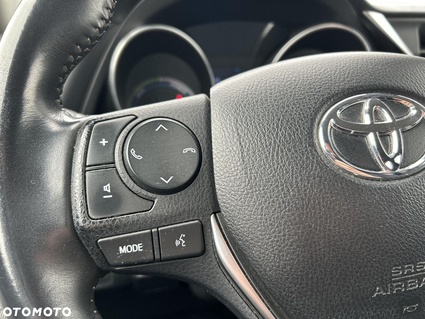 Toyota Auris - 15