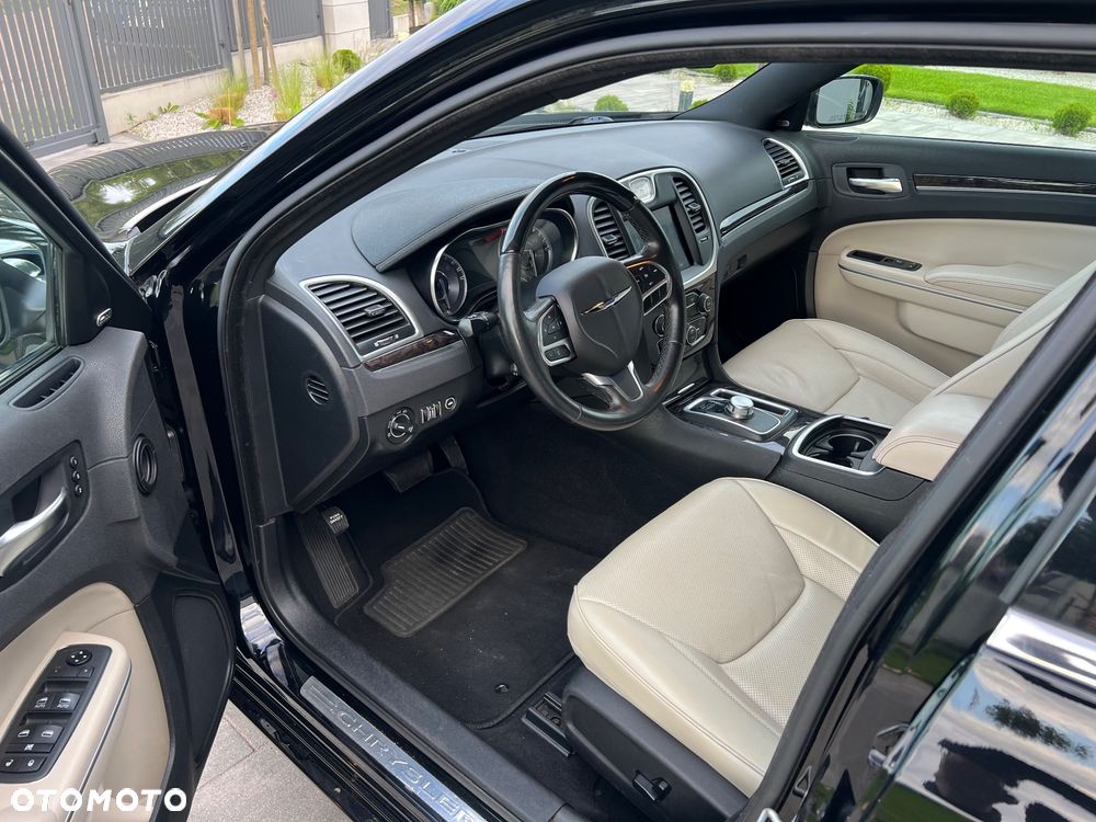 Chrysler 300 - 10