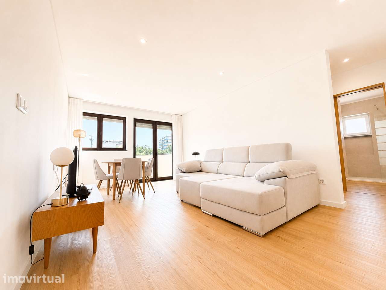 Apartamento T2 c/ Arrecadação - Rua Cidade de Malange (Olivais Sul) - Grande imagem: 3/13