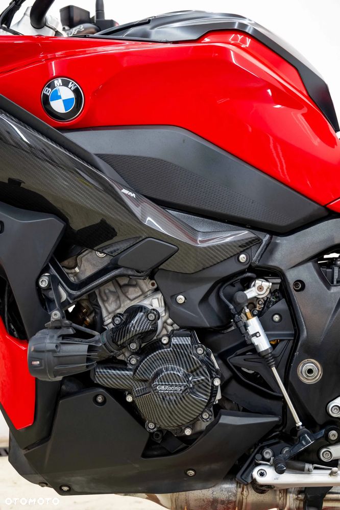 BMW XR - 17